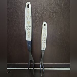 Vintage 2  Flint Arrowhead  Harvest Wheat Meat Serving Carving Fork Utensil MCM